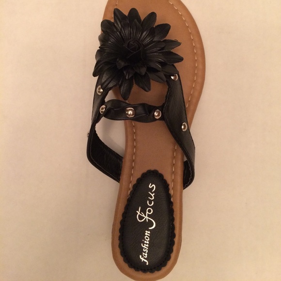 Fashion Focus Shoes Black Flower Flip Flops Poshmark